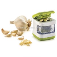 Fruit Vegetable Tools Garlic Cuber Chopper Mini Garlic Press Crusher Garlic Dicer Durable Plastic with Stainless Steel Blades